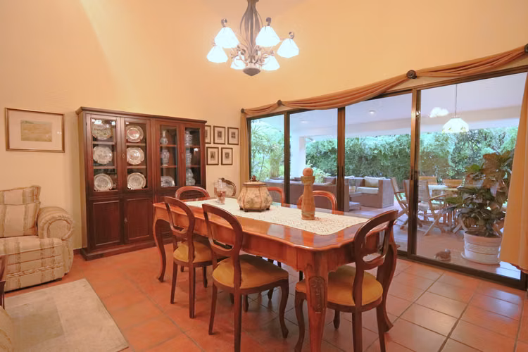 Venta Casa en Condominio Exclusivo en Santa Ana - Imagen 5