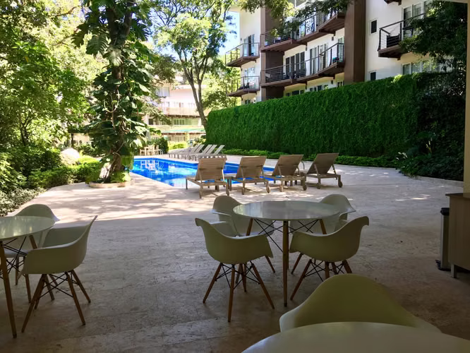 SE ALQUILA amplio y moderno apartamento semi amueblado - Imagen 8