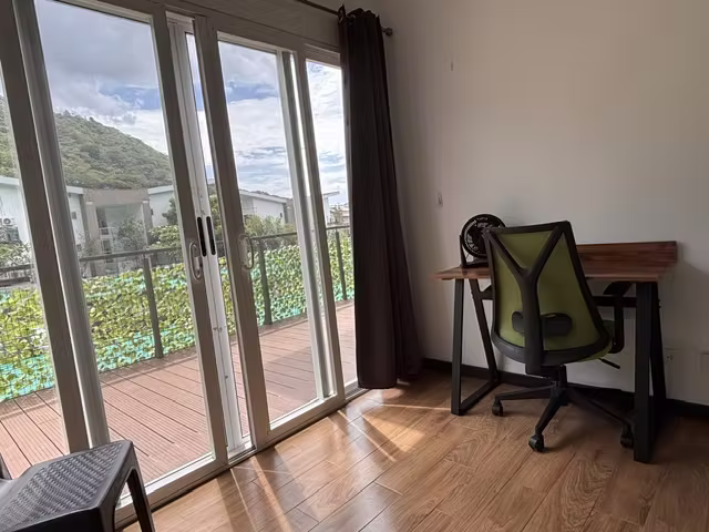 SE ALQUILA amplio y moderno apartamento semi amueblado - Imagen 7