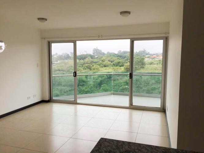 Apartamento en piso 10, full amedidades, Rohrmoser $ 1650