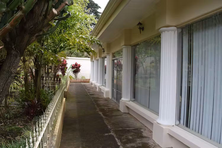 Hermosa propiedad con casa en Los Ángeles de San Rafael Heredia, 3.700m2 lote - Imagen 16
