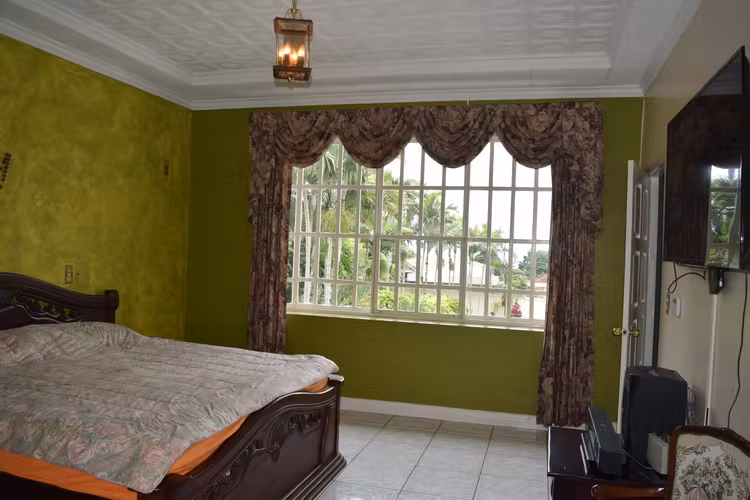Hermosa propiedad con casa en Los Ángeles de San Rafael Heredia, 3.700m2 lote - Imagen 8