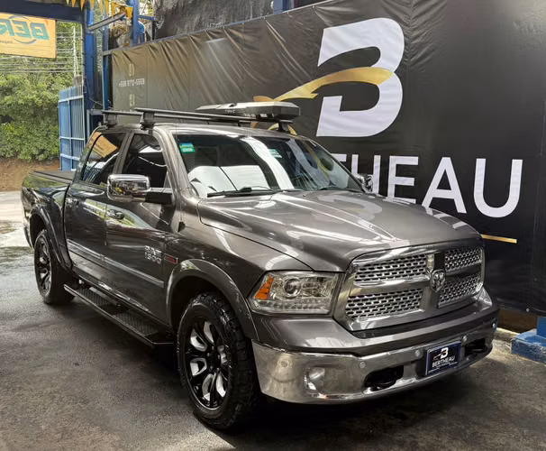 DODGE RAM  GRIS AUTOMÁTICO 4X4