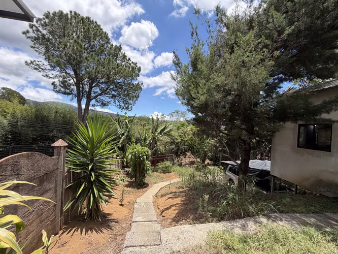 Vendo casa y apartamento en Birri Santa Barbára, por Hotel Monte Campana, con zonas verdes - Imagen 2