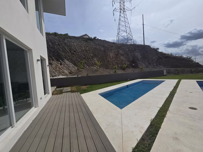 Guachipelín | Casa en Condominio con Amplio Jardín y Vista | $3,700 + IVA - Imagen 17
