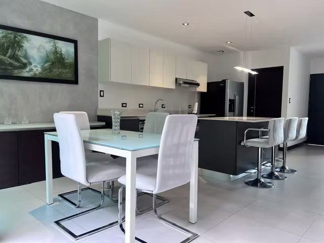 ALQUILER. CASA AMUEBLADA CONTEMPORÁNEA EN CONDOMINIO LINDORA, SANTA ANA