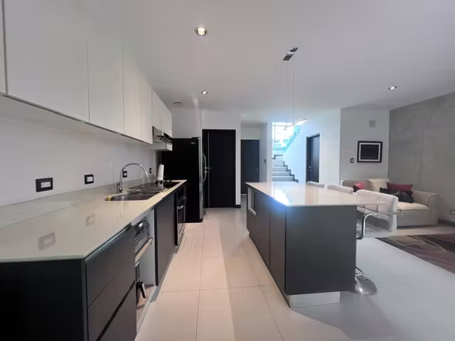 ALQUILER. CASA AMUEBLADA CONTEMPORÁNEA EN CONDOMINIO LINDORA, SANTA ANA