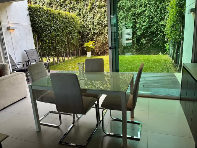 ALQUILER. CASA AMUEBLADA CONTEMPORÁNEA EN CONDOMINIO LINDORA, SANTA ANA - Imagen 2