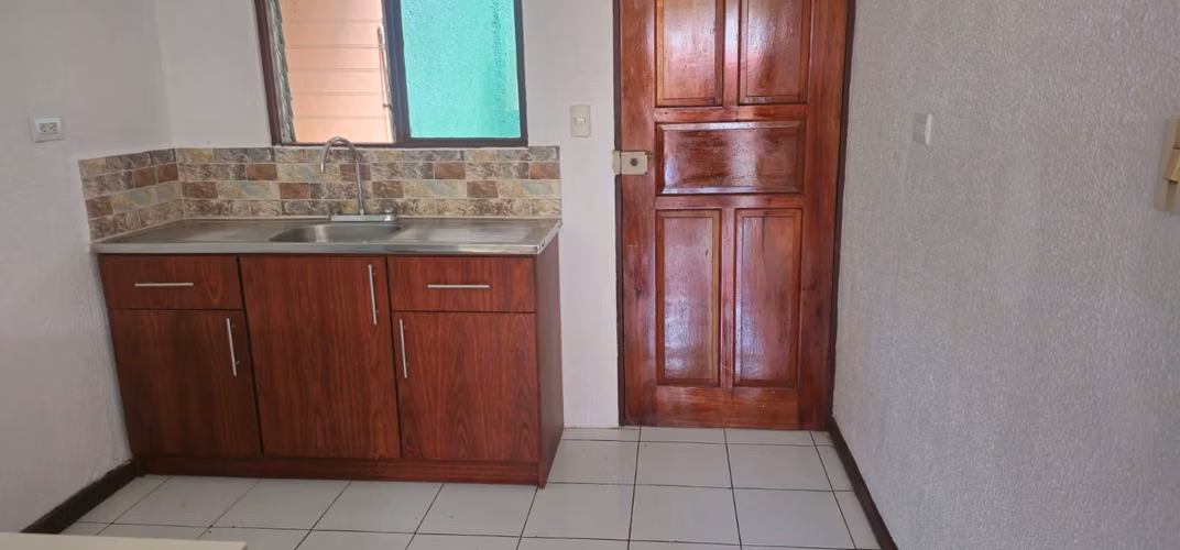 Espaciosa casa en Residencial Málaga - Imagen 5