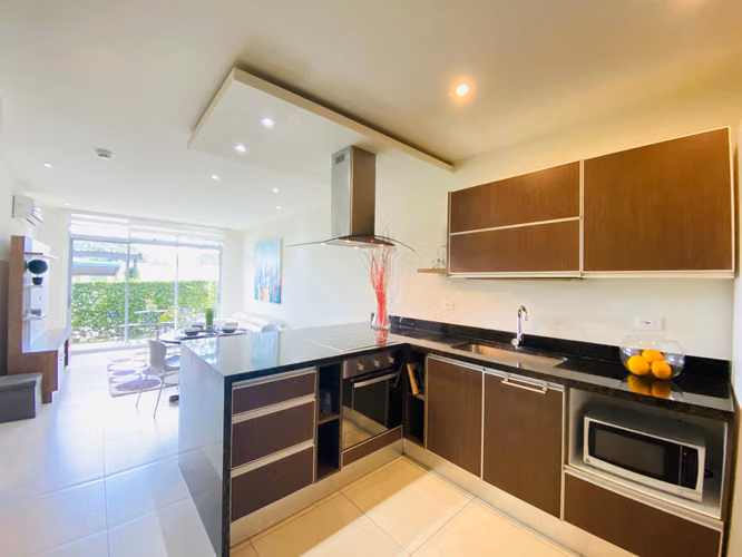 Riverpark, full amueblado, bello-lujoso-amplio 63 m2, 1 hab, 1.5 baños, 2 A/C, terraza-patio. - Imagen 2