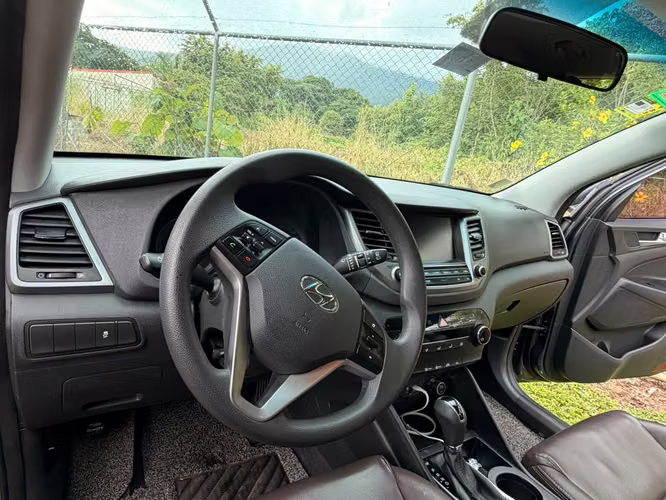 HYUNDAI  TUCSON   2017