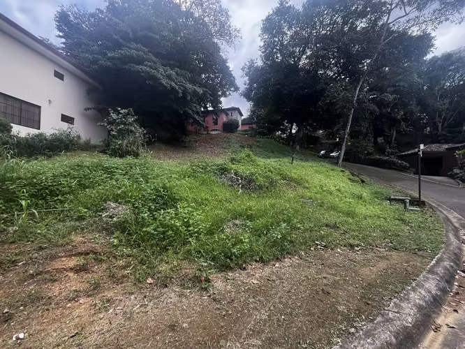 Vendo lote 519 m2 en Brasil de Mora