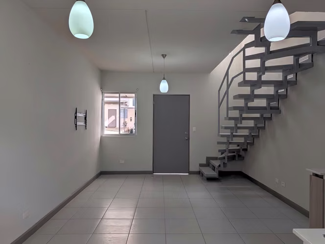 Alquiler de Casa en Condominio Nova, San Miguel de Desamparados | 2 Hab + Patio - Imagen 5