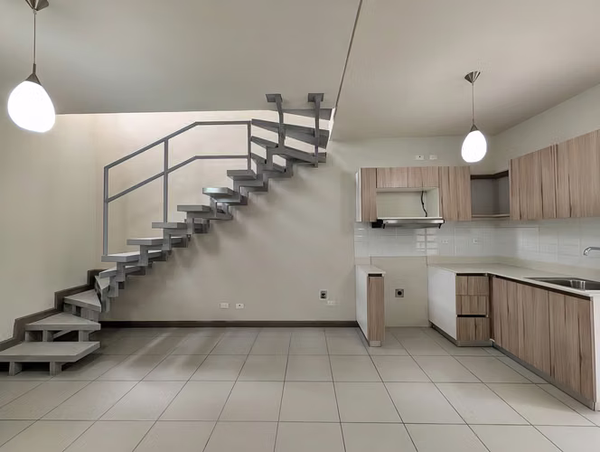 Alquiler de Casa en Condominio Nova, San Miguel de Desamparados | 2 Hab + Patio - Imagen 4