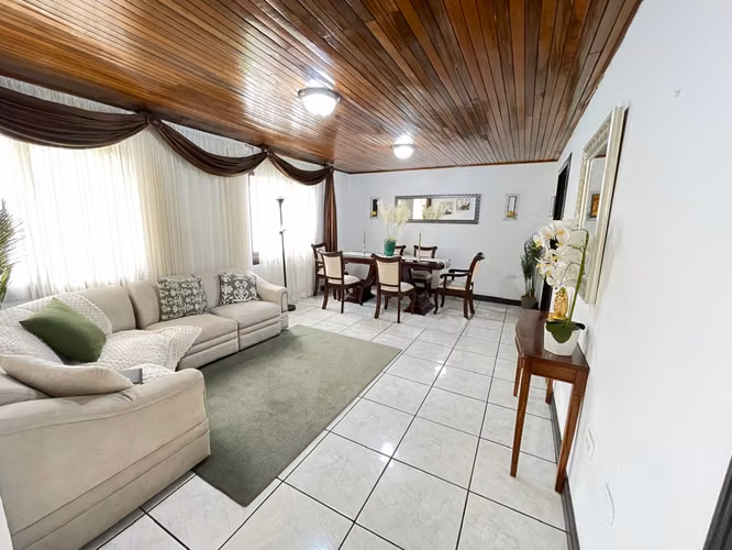 SE VENDE CASA 150MT. AL NORTE DE WALMART DE HEREDIA SPM