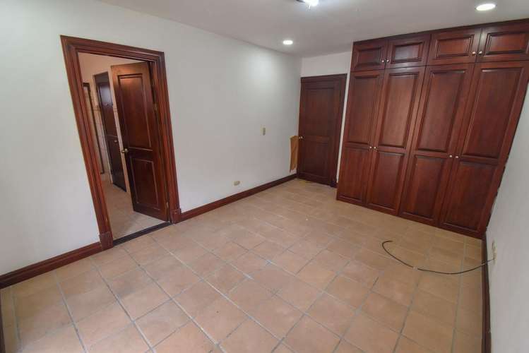 Casa de lujo en Valle del Sol, Lindora: rebajada de $ 890k A $ 800K financiación del 60 %. - Imagen 19
