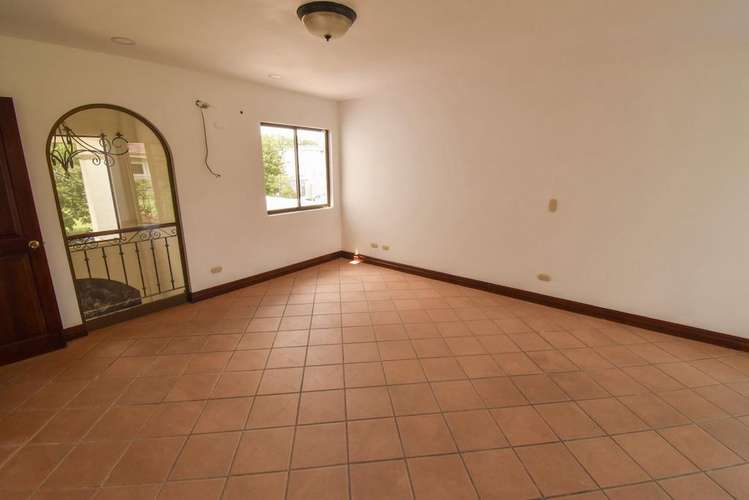 Casa de lujo en Valle del Sol, Lindora: rebajada de $ 890k A $ 800K financiación del 60 %. - Imagen 16