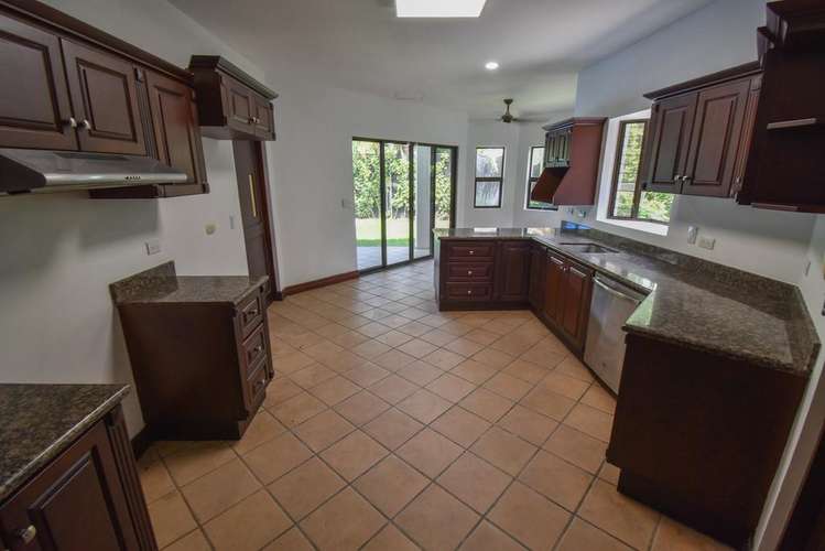 Casa de lujo en Valle del Sol, Lindora: rebajada de $ 890k A $ 800K financiación del 60 %. - Imagen 17
