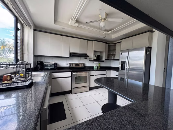 Casa en alquiler en Trejos Montealegre, Escazú | Condominio Alsacia | $2.200/mes - Imagen 5