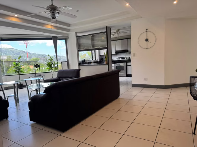 Casa en alquiler en Trejos Montealegre, Escazú | Condominio Alsacia | $2.200/mes - Imagen 7