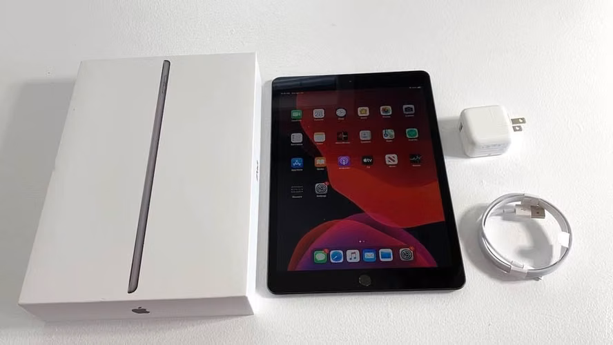 IPAD 7 GENERACIÓN 128 GB Color Space Gray Con Caja y Accesorios Originales, Como Nuevo