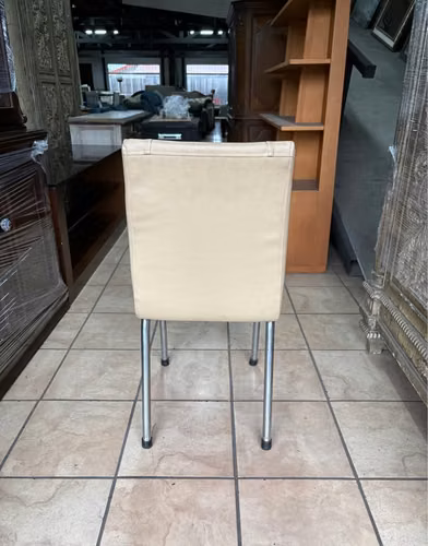 Silla De Cuero y Metal. Importada Como Nueva - Imagen 4