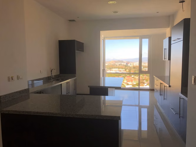 Exclusivo Apartamento en Escazú: 2 Habitaciones, Piscina Privada y Vistas Panorámicas - Imagen 4