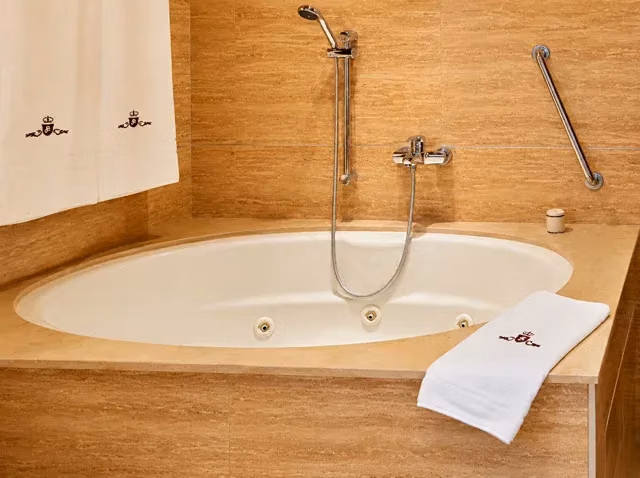 Elegante Apartamento de Lujo en Escazú - Imagen 15