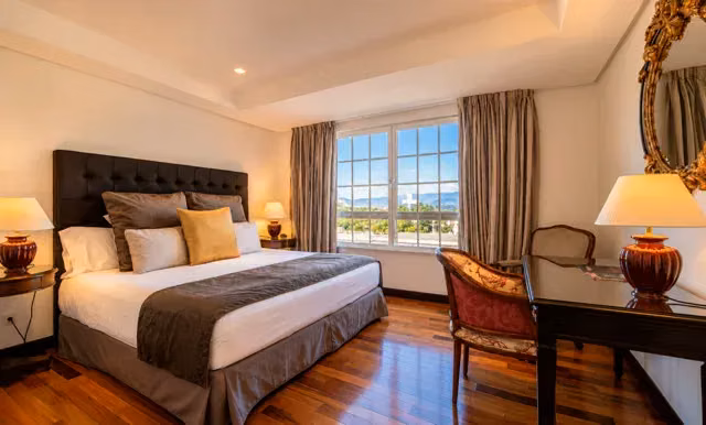 Elegante Apartamento de Lujo en Escazú - Imagen 11