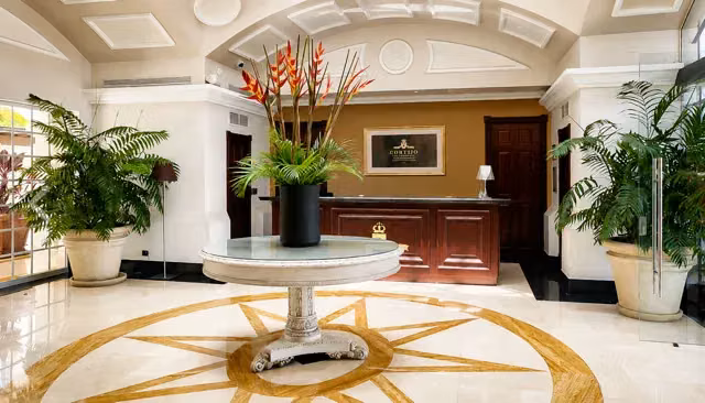 Elegante Apartamento de Lujo en Escazú - Imagen 5