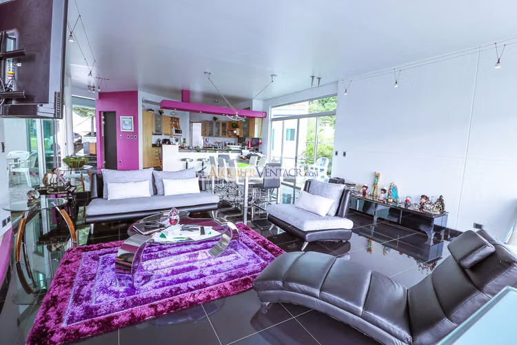 CASA CONTEMPORANEA CON PISCINA PROPIA Y VISTA EN SAN ANTONIO ESCAZU - Imagen 5