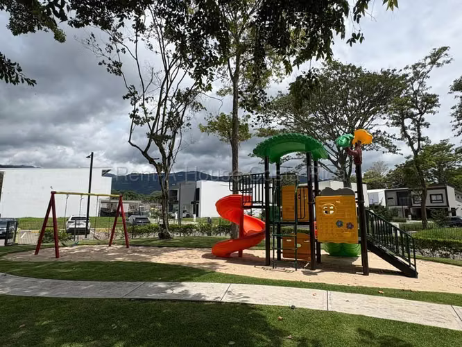 Venta de Lote en Santa Ana. - Imagen 6