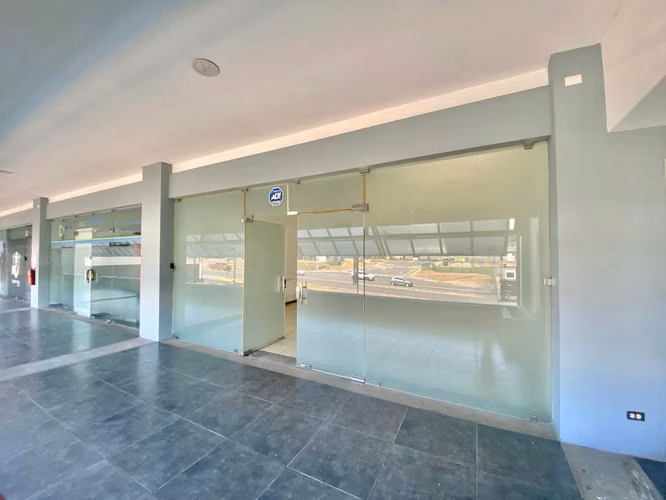 Santa Ana Lindora Se Vende Local  76 mts2 A Solo 20 minutos del aeropuerto