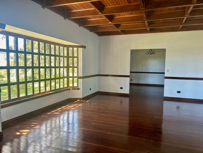 Venta de casa en San Isidro, 30423m². Vistas panorámicas y casa de visitas - Imagen 2