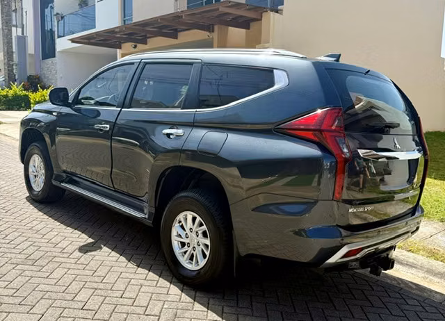 Mitsubishi Montero 2021 - Excelente Estado, Como Nueva