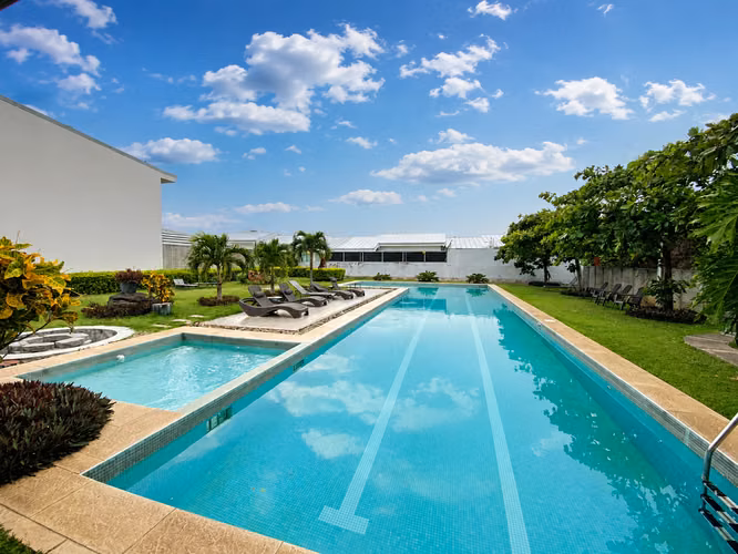 ALQUILER / VENTA DE CASA EN CONDOMINIO RÍO PLATA, SANTA ANA - Imagen 7