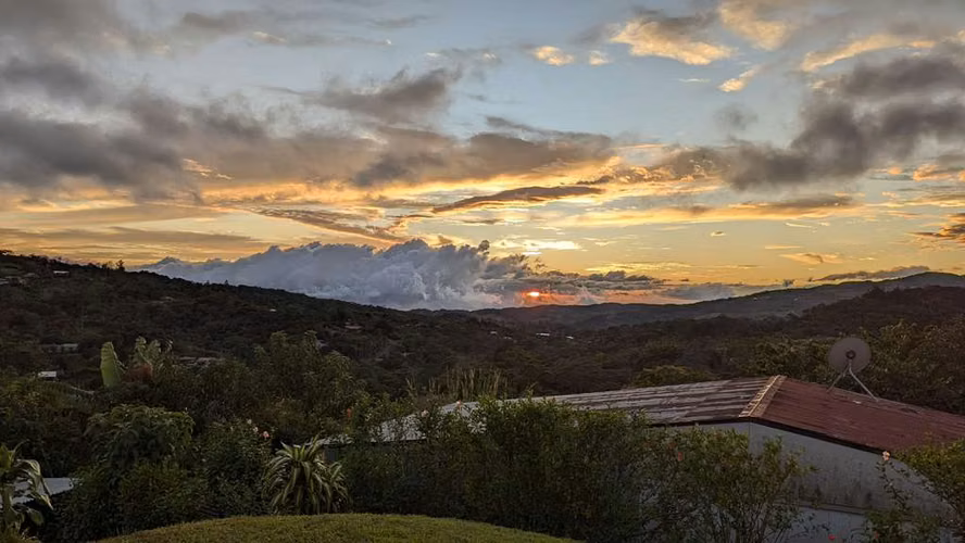 Hermosa Casa con Vista al Golfo de Nicoya - Imagen 13