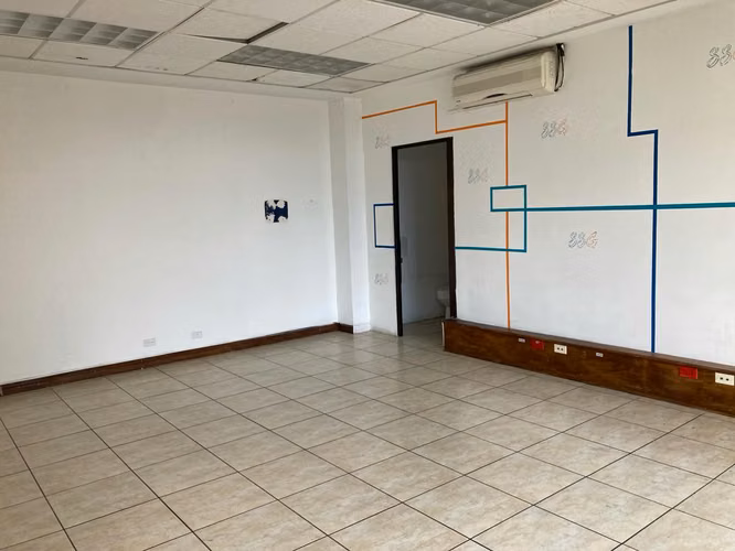 Oficina 310m² Sabana, por el Tennis, frente a linea del tren  (OF-127) - Imagen 11