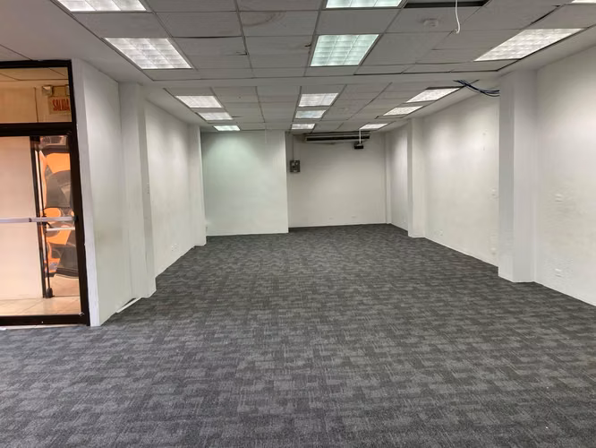 Oficina 310m² Sabana, por el Tennis, frente a linea del tren  (OF-127) - Imagen 13