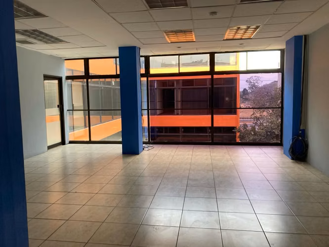 Oficina 310m² Sabana, por el Tennis, frente a linea del tren  (OF-127) - Imagen 15