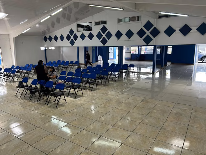 Se vende local / bodega Comercial - Imagen 2