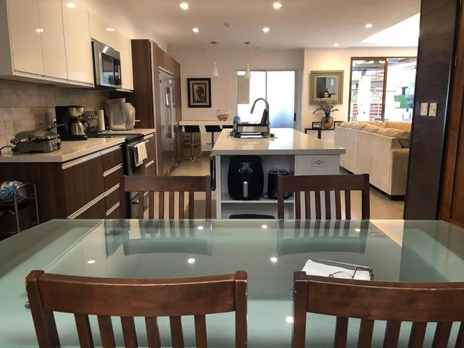 Venta de Hermosa Casa en Sabanilla, Montes Oca, San Jose. 6119 - Imagen 16