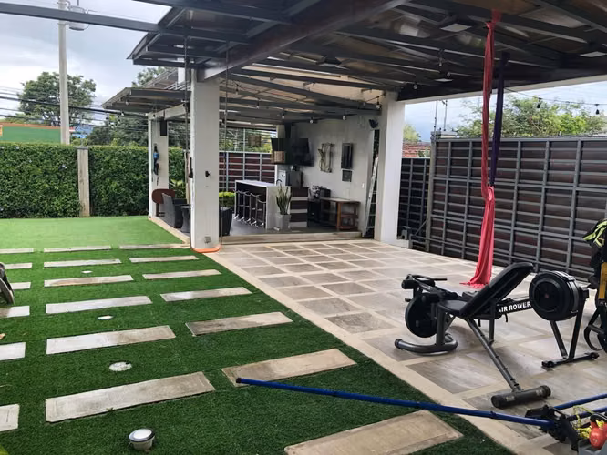 Venta de Hermosa Casa en Sabanilla, Montes Oca, San Jose. 6119 - Imagen 5