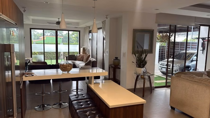 Venta de Hermosa Casa en Sabanilla, Montes Oca, San Jose. 6119 - Imagen 13