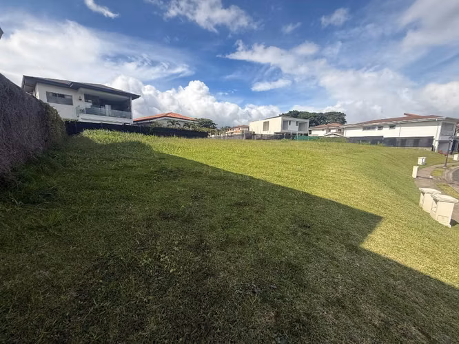 VENTAA DE LOTE CONDOMINIO SANTO TOMÁS SANTO DOMINGO HEREDIA