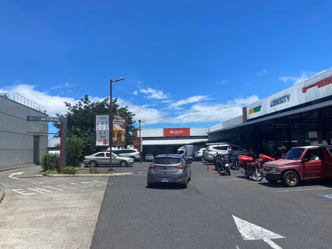 Alquiler de Local 199m2 - Mercedes Norte Heredia ID6118