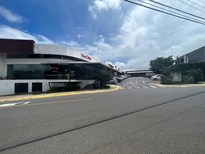 Alquiler de Local 199m2 - Mercedes Norte Heredia ID6118