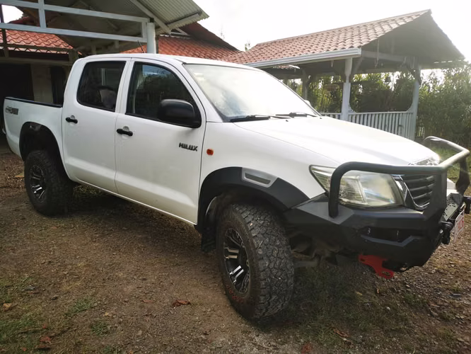 TOYOTA HILUX 2015 UN SOLO DUEÑO - Imagen 2