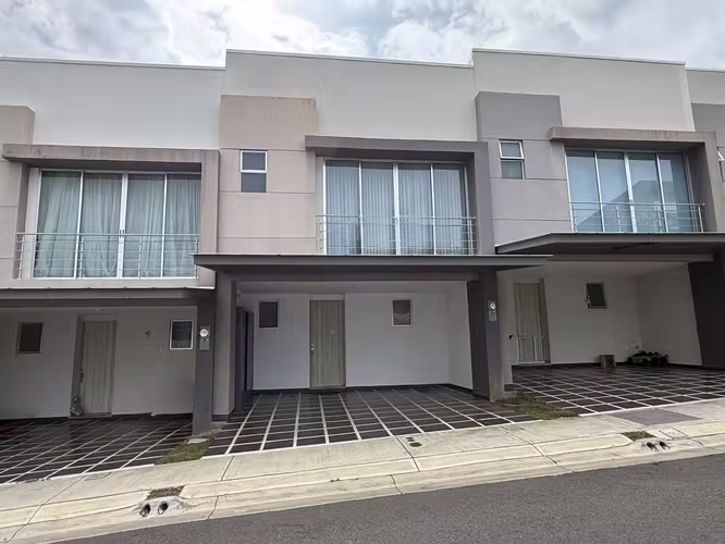 Venta de casa en condominio en Santiago de San Rafael, Heredia
