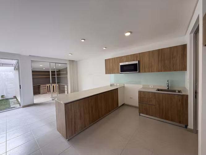 Venta de casa en condominio en Santiago de San Rafael, Heredia - Imagen 3